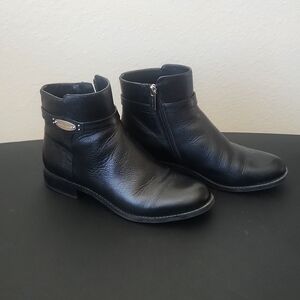 Michael Kors Black Leather Boots. size 8.